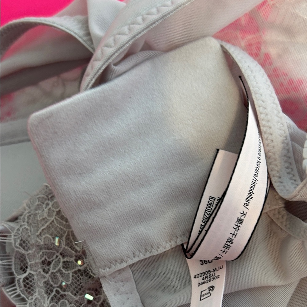 Victoria's Secret Lace Bustier Dream Angels Collection with Embellishments - Picture 8 of 11